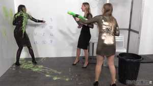cassie-sky-gunge-and-tank-games-buzzed-v