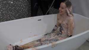 cassie-tied-and-pied_17.jpg