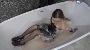 cassie-tied-and-pied_19.jpg