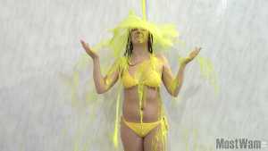 cassie-wet-messy-weather-girl-bikini_5.j