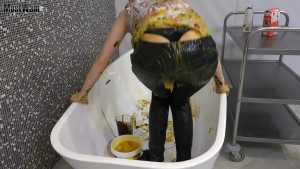 cassies-messy-skinny-jeans_10.jpg