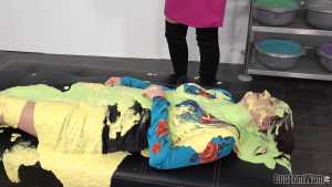 rhian-wears-vibrator-and-cassie-slimes-h