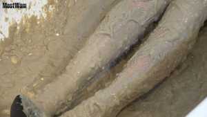 testing-mud----on-cassie_11.jpg