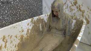 testing-mud----on-cassie_12.jpg